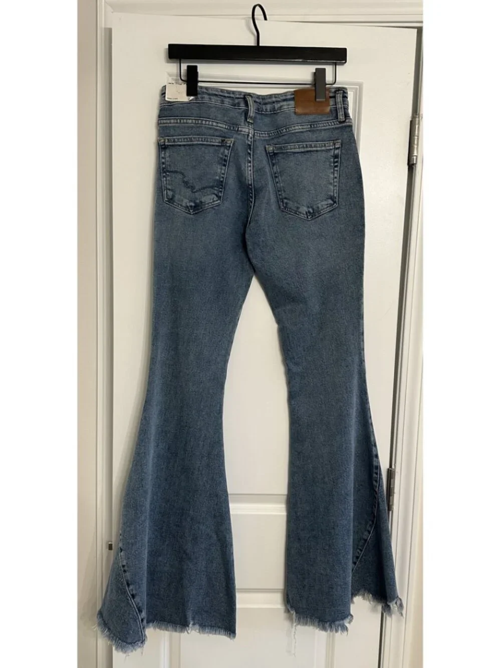 FREE PEOPLE Emre Low-Rise Flare Jeans in Poppy Blue Size US 28 NWT